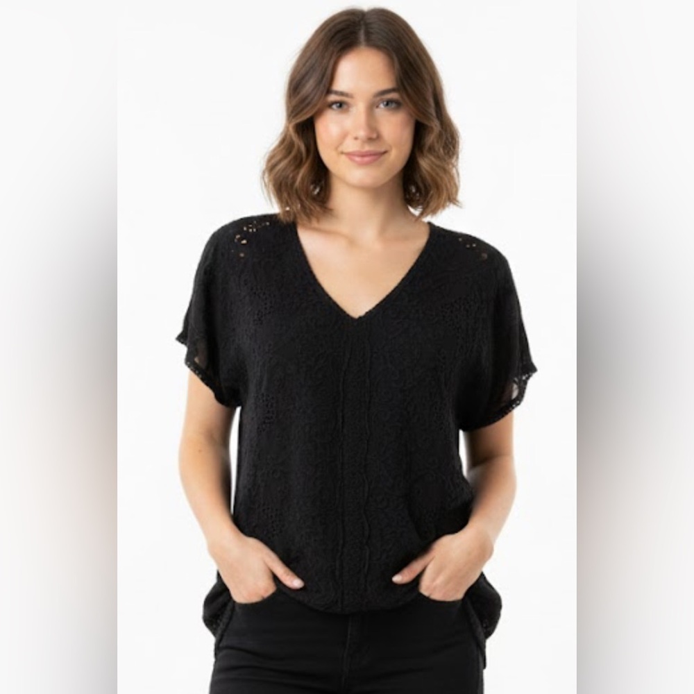 Johnny Was Boho Short Sleeve Eyelet Tunic Top Black Embroidered Size Medium